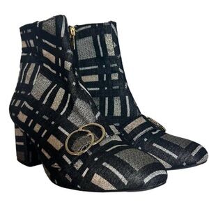 Bleeker and Bond Lacey ankle boots in a black silver gold plaid pattern 7.5